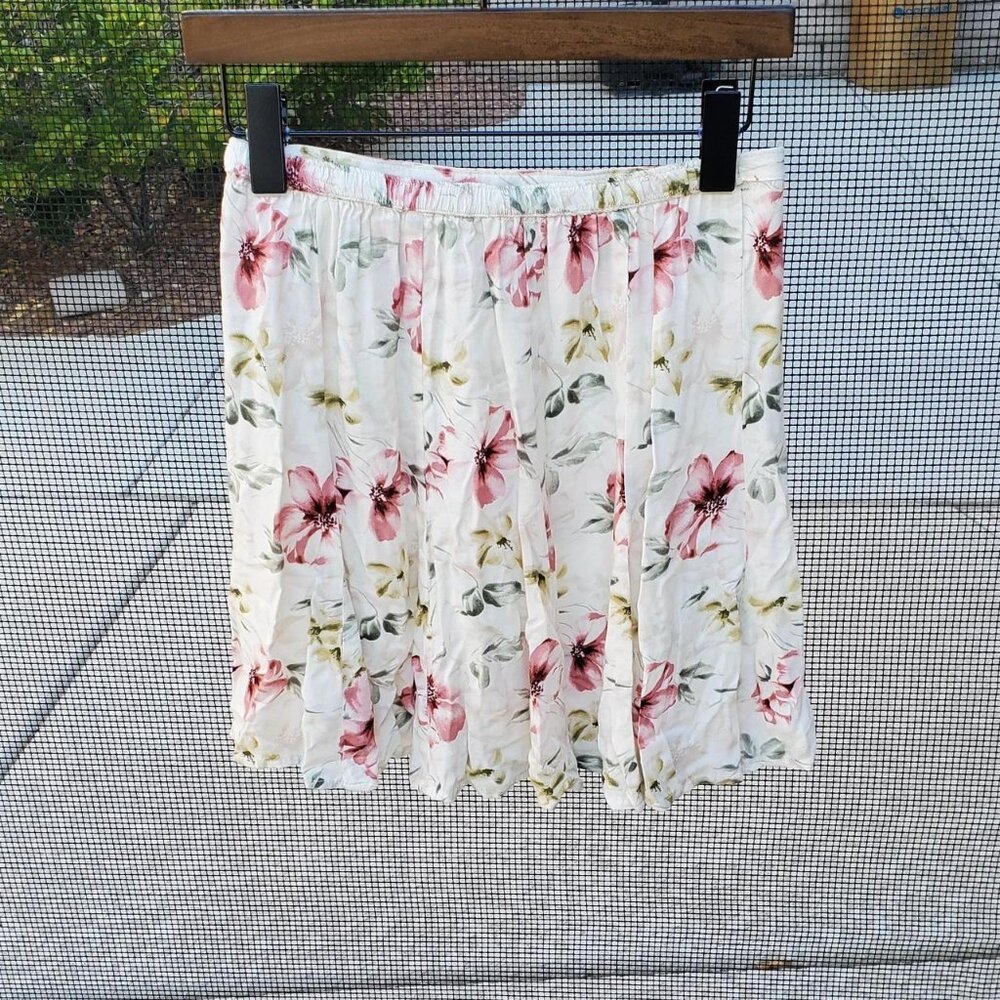 Hollister Floral Pleated Mini Skirt size S
